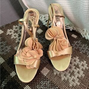 Badgley Mischka Ruffle Embellishment Sandals 9.5 M